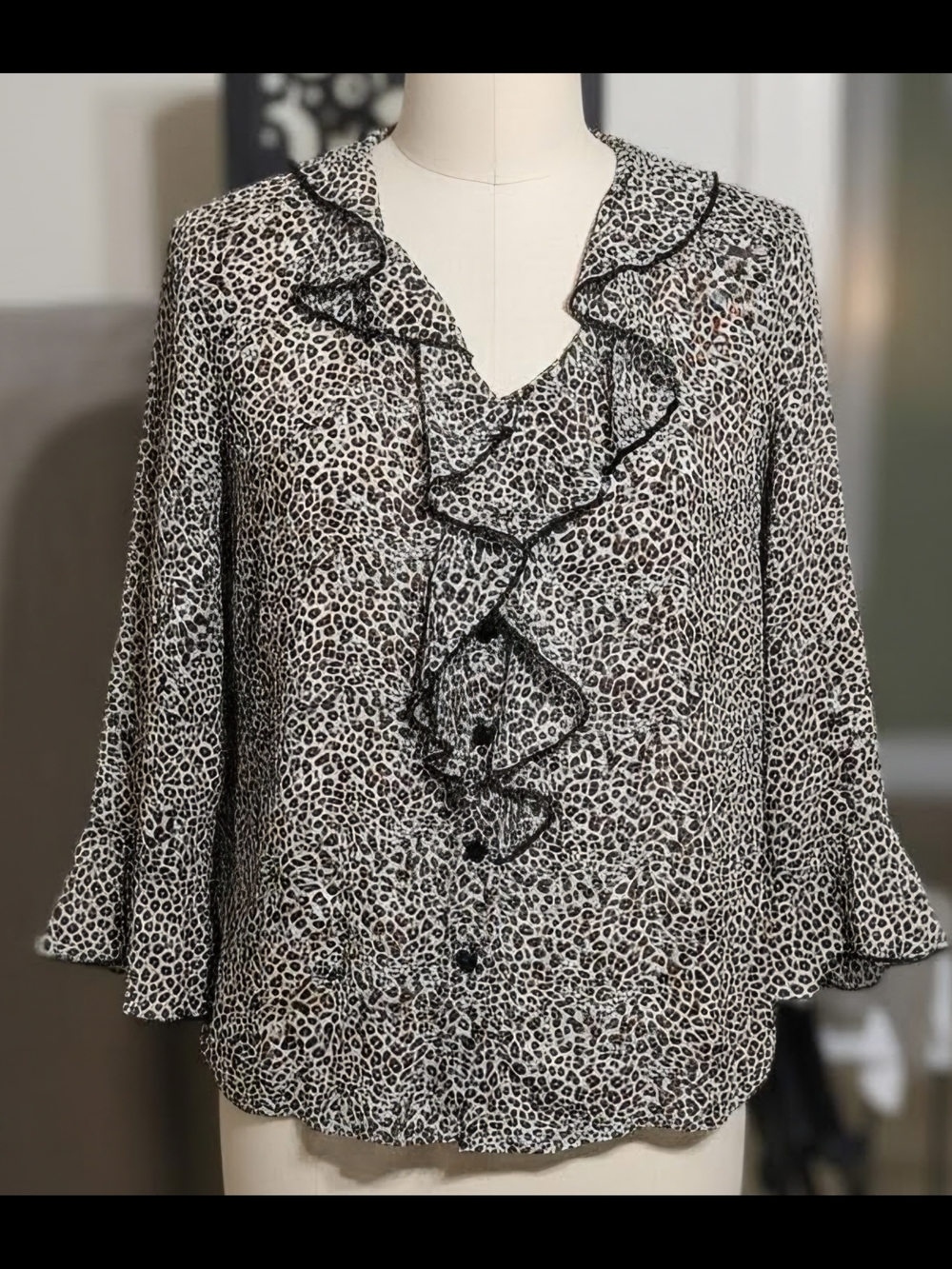 Kim Rogers Black & White Leopard Ruffle Button-Front Blouse